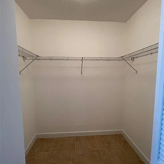 41 SE 5th St #1615 — Photo 4