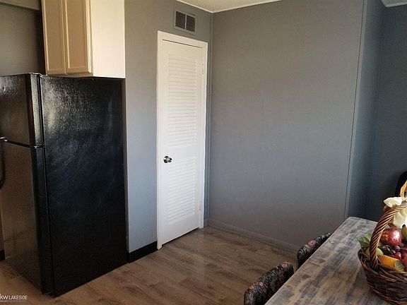 5th image of 24316 Lauren Ave