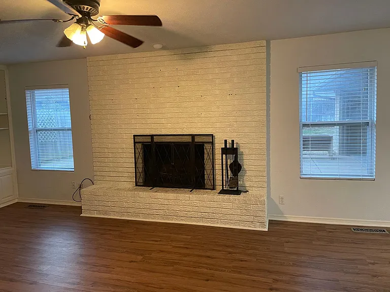 6801 N Saint Clair Ave — Photo 13