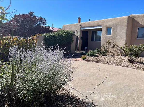 1108 Calle Del Cielo, Santa Fe, NM 87507