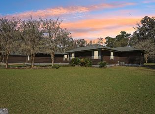 325 White Oak Pl, Woodbine, GA 31569