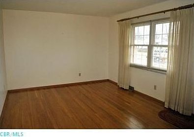 3rd image of 6487 Balsam Dr