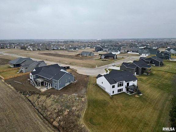 3rd image of 6007 Duggleby Ave