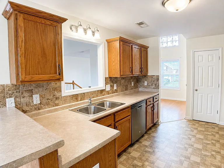 3443 Quicksilver Ln — Photo 7
