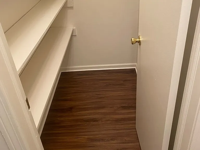 165 Pearl St — Photo 5