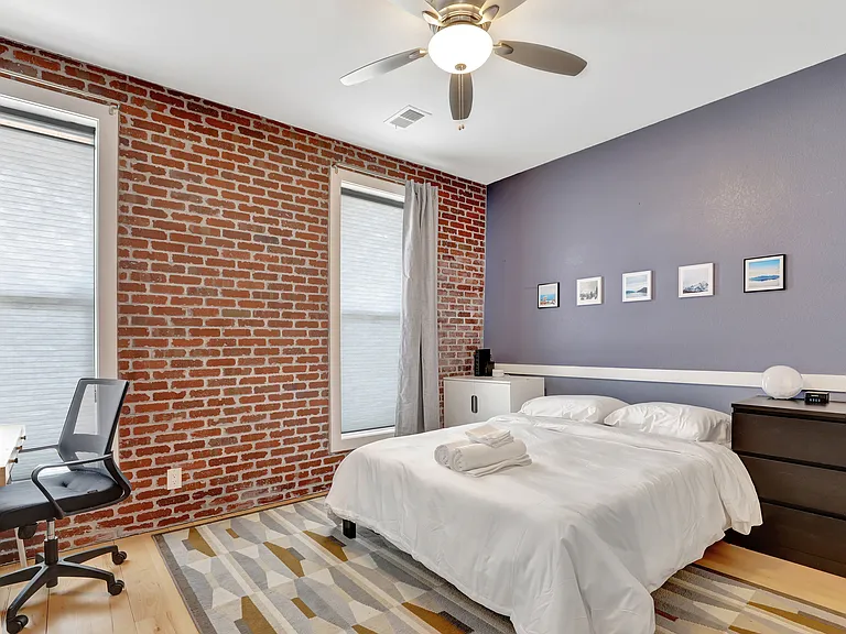 2520 N Lafayette St — Photo 8