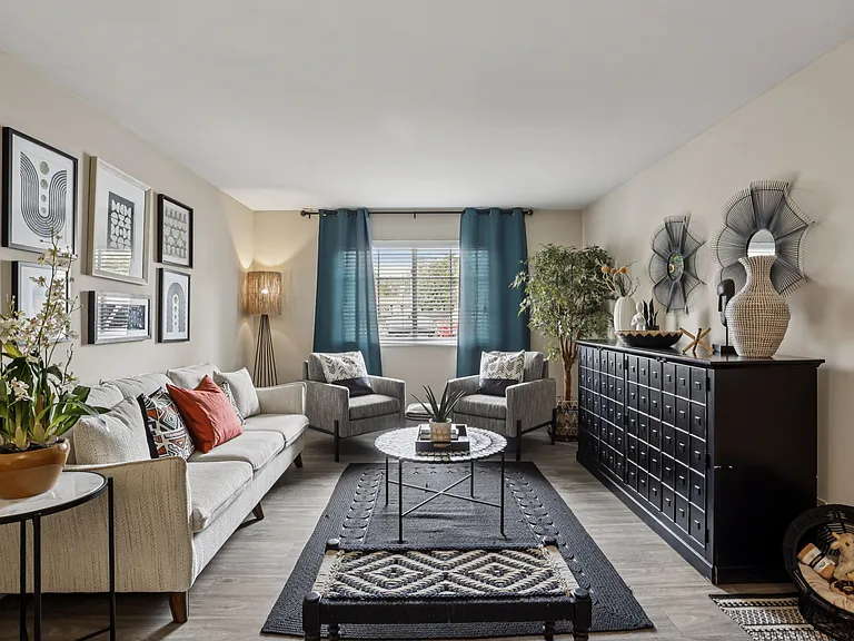 The Brentwood — Photo 1