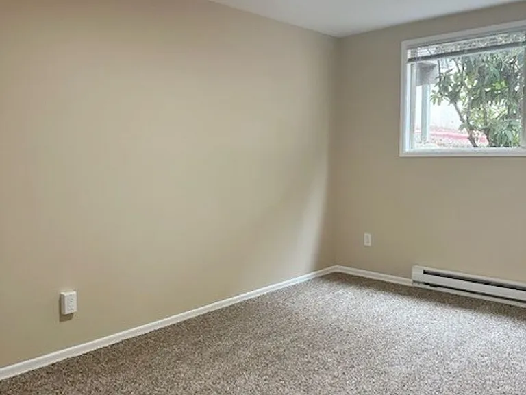Roxclif Apartments — Photo 12