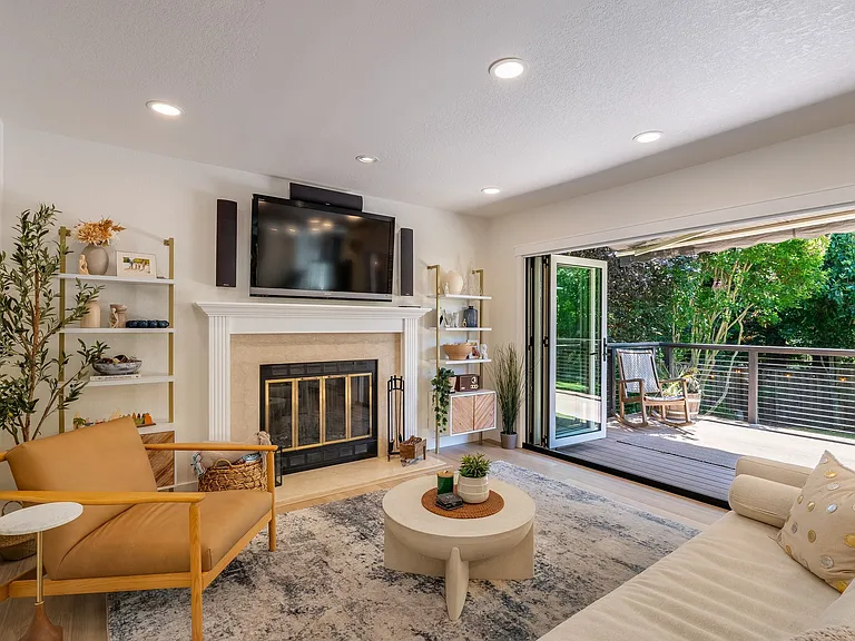 70 Mariani Ct — Photo 20