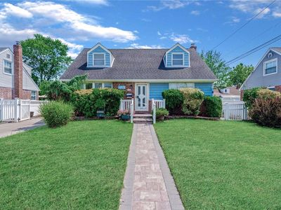 1692 Martin Road, East Meadow, NY, 11554