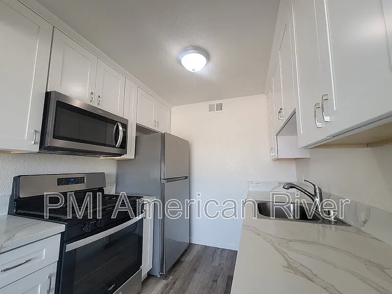 7147 Bacchini Ave — Photo 5