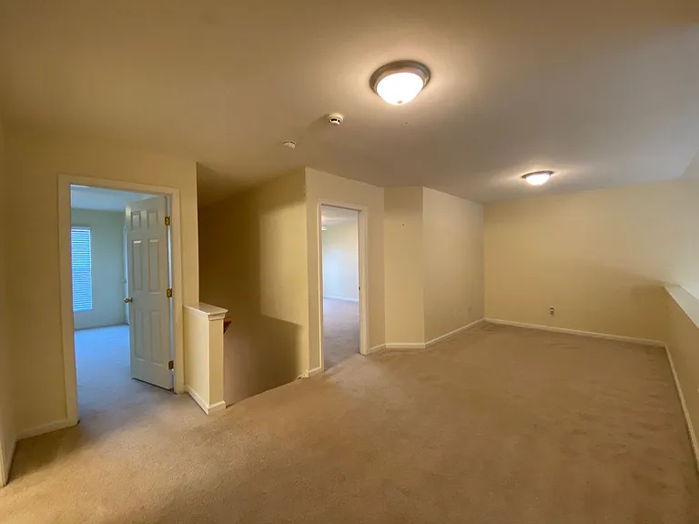 232 Hadley Commons Dr — Photo 16