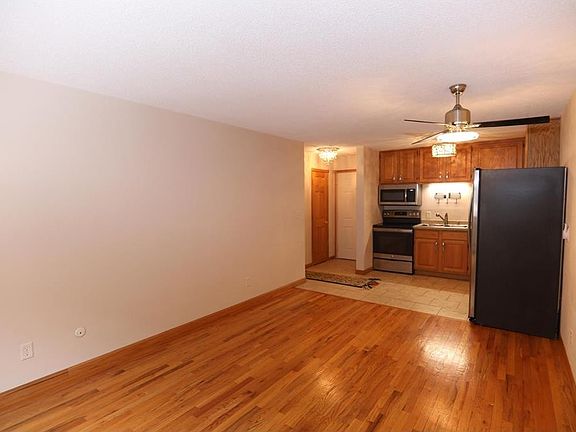 4th image of 391 Grand Ave APT 203