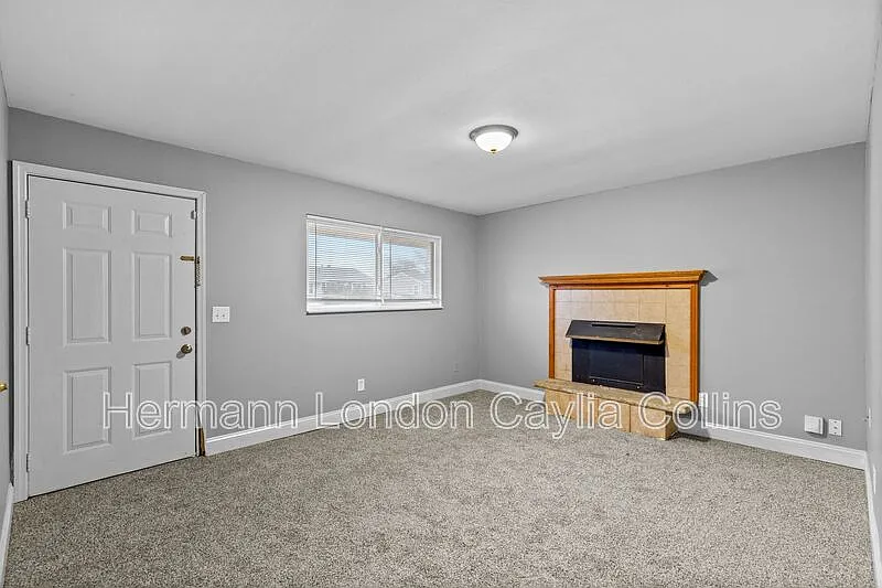 4 bed, 1.0 bath, 843 sqft, $1,485 — Photo 4