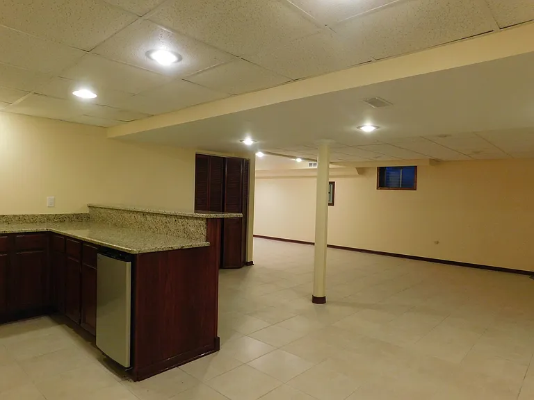 16501 Nottingham Ct — Photo 16