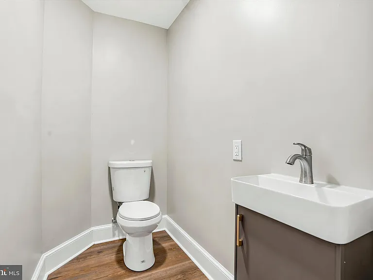 4 Boraten Rd — Photo 11