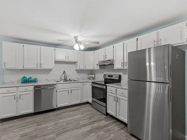 133 Providence St #B, Millville, MA 01529