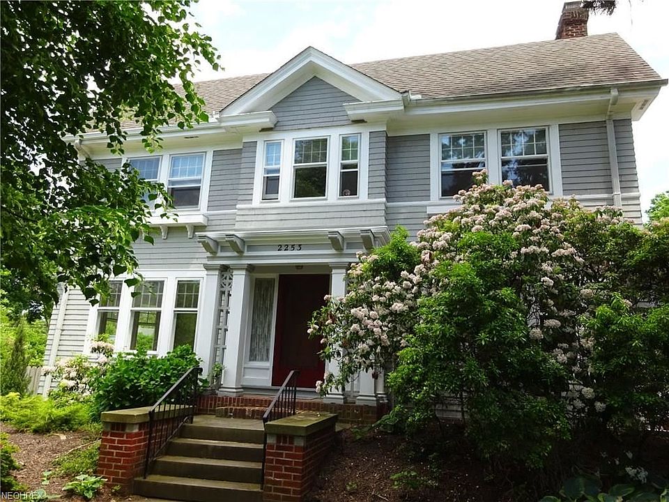 1st image of 2253 Chatfield Dr