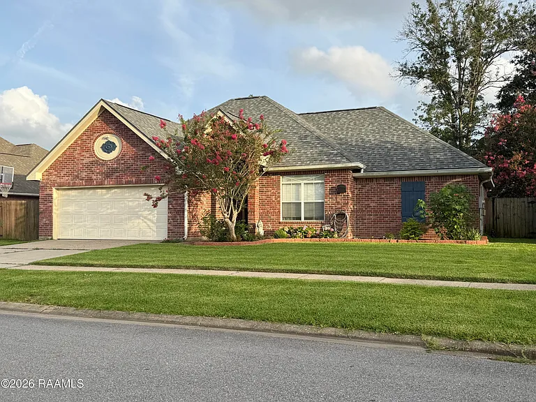 133 Woodstock Dr — Photo 8