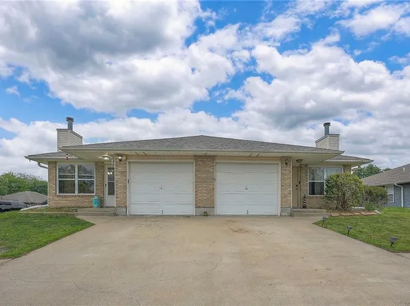 605 NE Austin St, Oak Grove, MO 64075