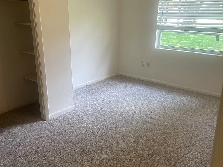 1300 Waterline Dr — Photo 13