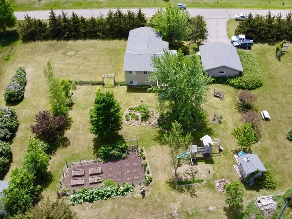 18146 Fieldcrest Rd, Cold Spring, MN 56320