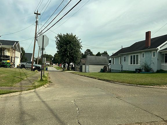 5th image of 3105 8th Ave