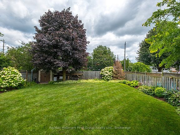 5th image of 24 Strathmanor Dr