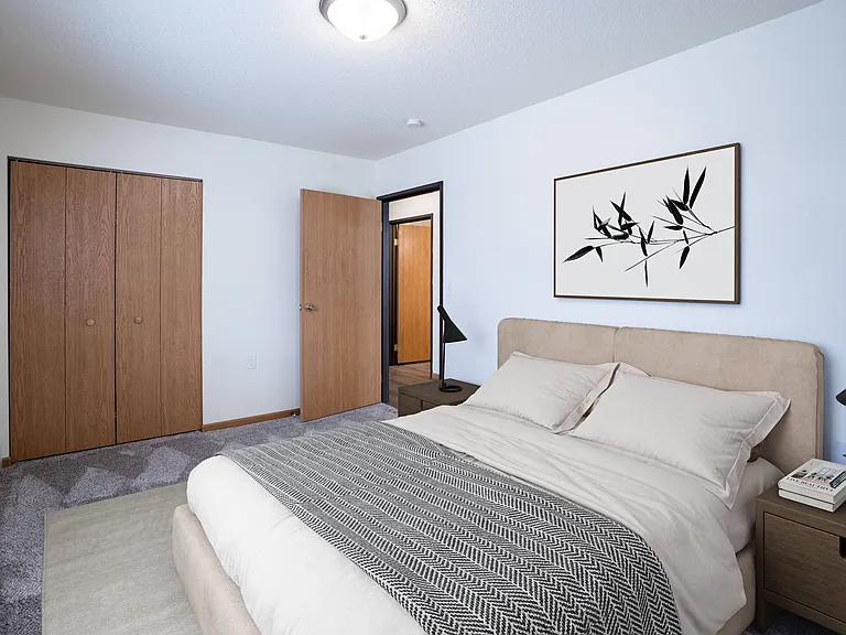Moorhead, MN Woodstone Apartments | 31A | Bedroom