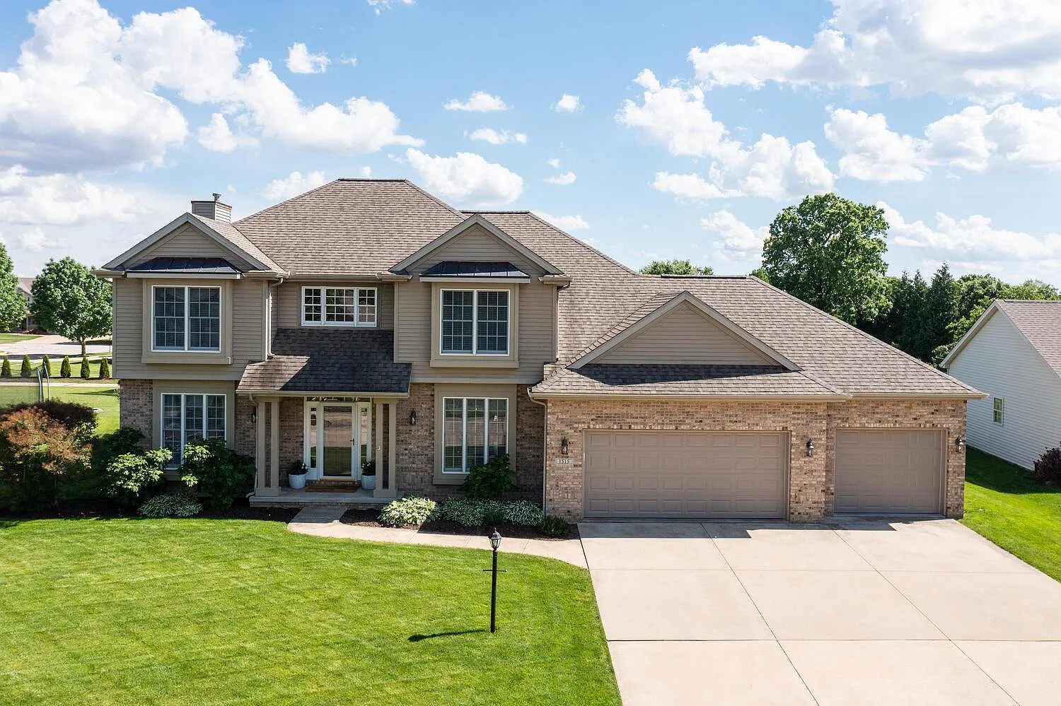 1515 River Bluff Ct photo 1