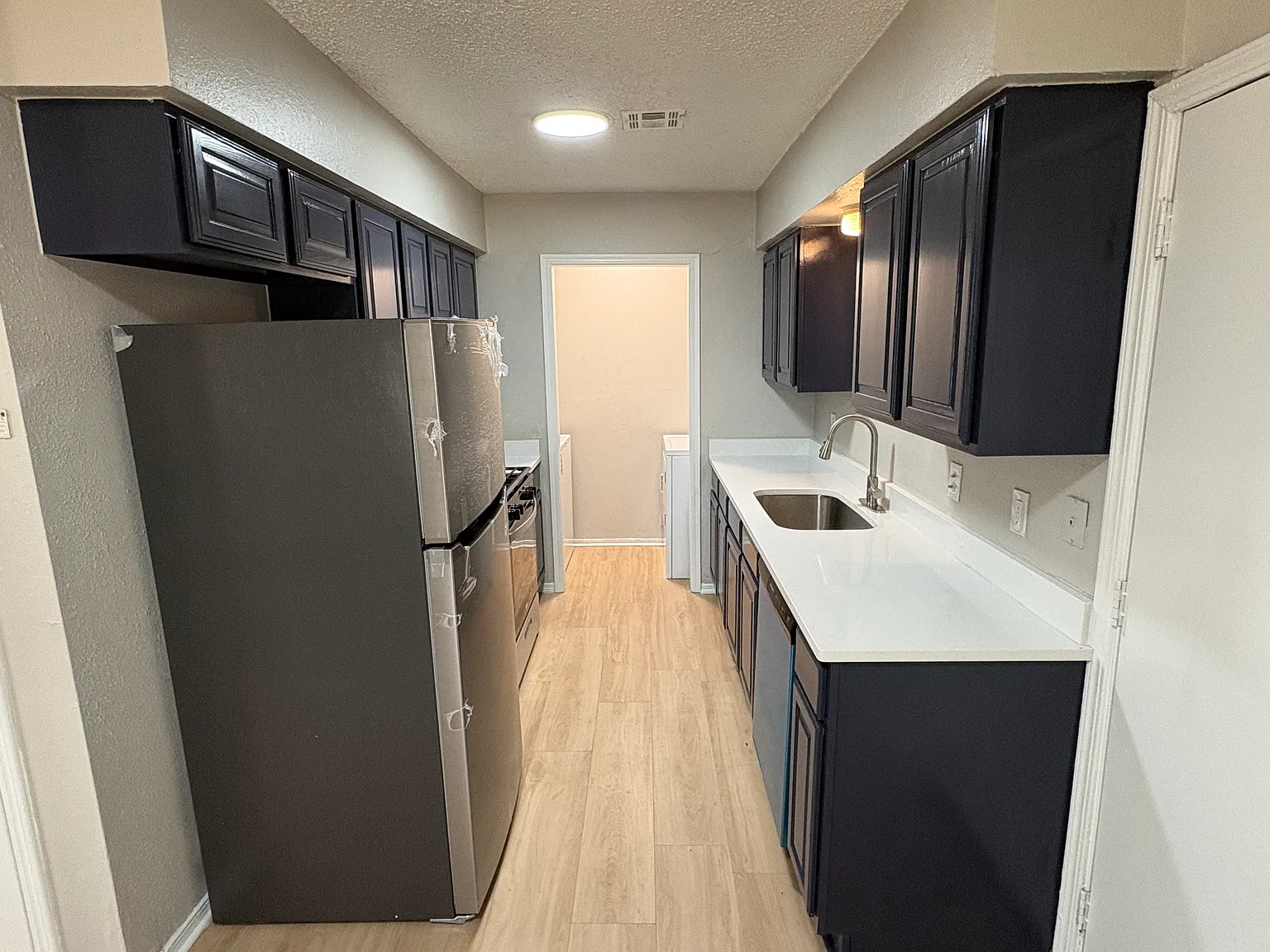 3 bed, 1.5 bath, 1123 sqft, $1,495 — Photo 2