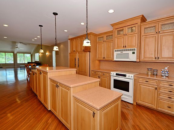 2nd image of 900 Greensward Lane #202-G