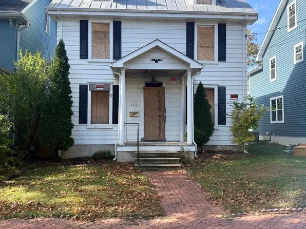 142 Cherry St, Mount Holly, NJ 08060