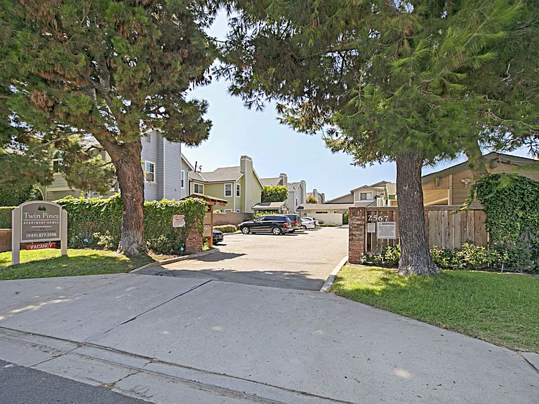 2567 Orange Ave — Photo 26