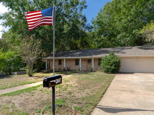 2807 Sherwood Dr, Longview, TX 75605