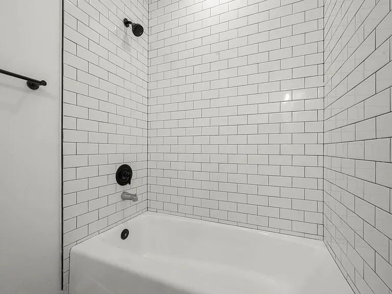 634 W 92nd St — Photo 15