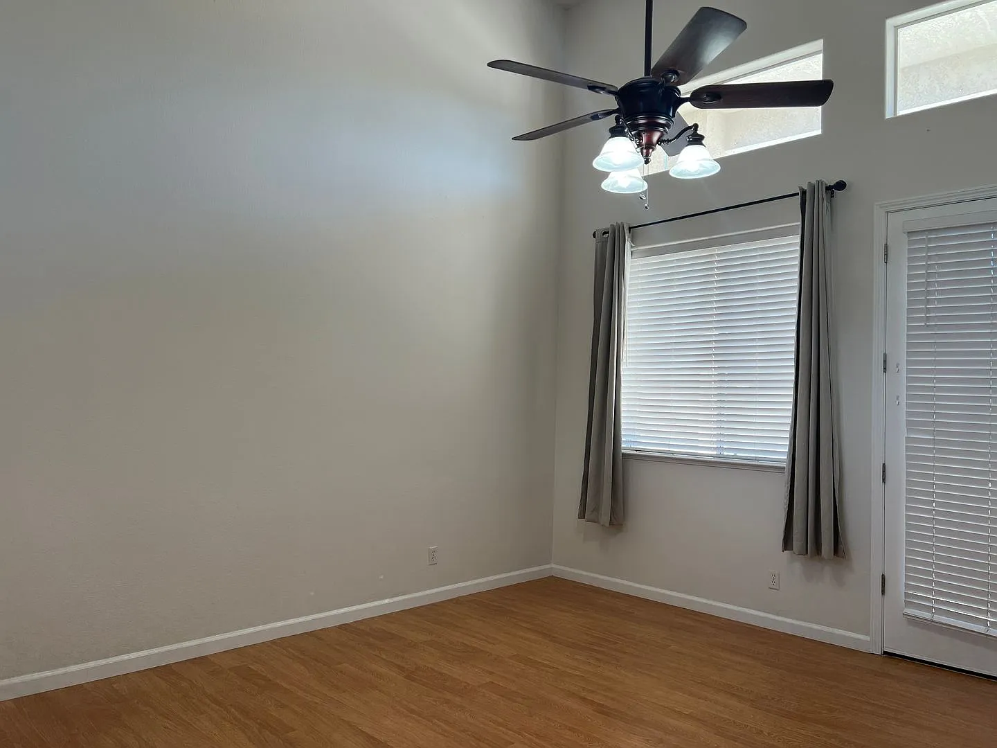 Move-In Ready 3 Bedroom 2 Bath Home in Fresno — Photo 4