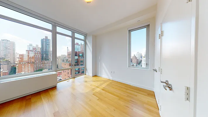 Rented by Bond New York | media 42