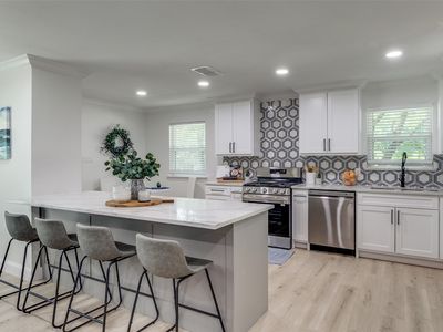 1806 Swan Dr, Dallas, TX, 75228