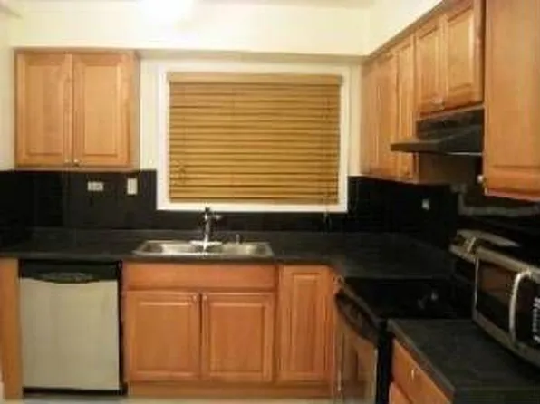 10109 Cherry Pkwy #N110, Skokie, IL 60076