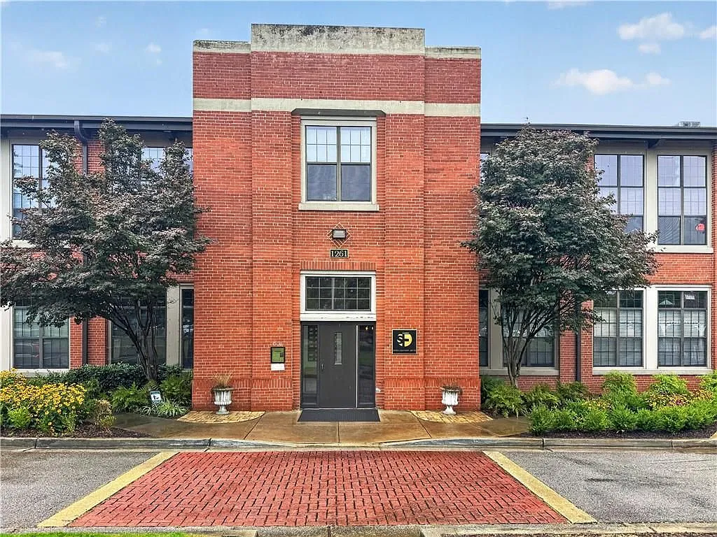 2 bed, 2.0 bath, 1120 sqft, $2,500 — Photo 1