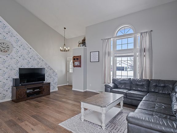 3rd image of 3614 Haymeadow Ave