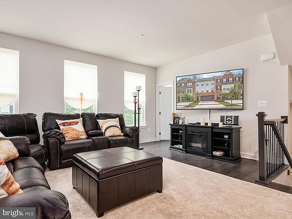 4th image of 3810 Effie Fox Way