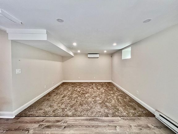 2nd image of 152 Hutchinson Blvd #1