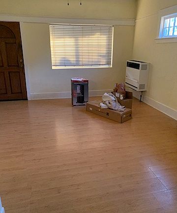 2nd image of 5715 Meridian St
