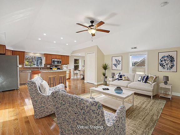 Upper Unit Family Room Kitch