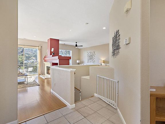 5th image of 117 Windcrest Ln