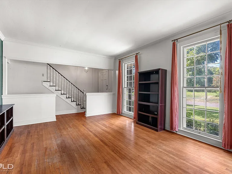 115 Ardmore Ave — Photo 12