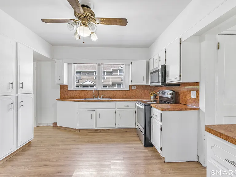 170 Huntington Tpke — Photo 14