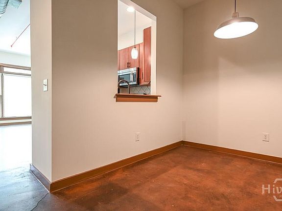 3rd image of 250 Martha Dr #201